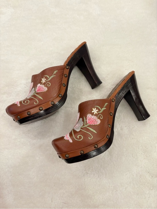 Seychelles Shoes - Seychelles Leather Floral Embroidered Heel Clogs